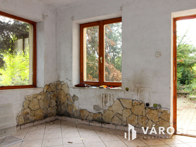 Tágas családi othon számtalan lehetőséggel Zsámbékon