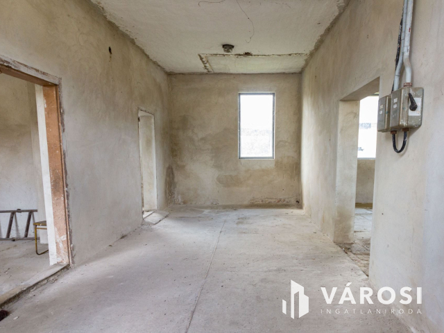 Derekegyházi ipari terület, vállalkozás eladó.