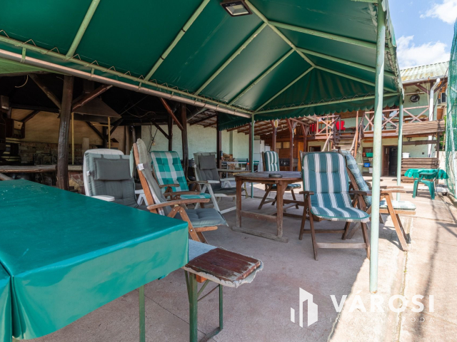 Bejáratott Sportlétesítmény eladó Sóskúton!