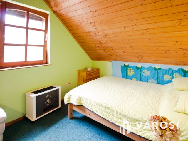 Vízparti nyaraló eladó, magán és bérleti célra!