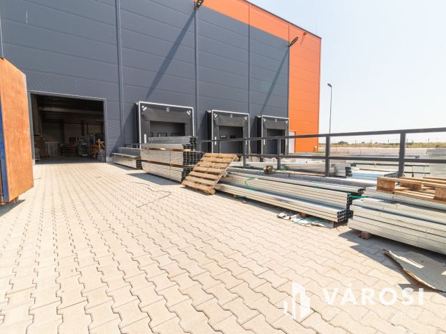 ÚJ ÉPÍTÉSŰ IPARI INGATLAN DABASON KIADÓ