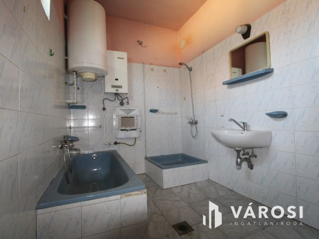 Központhoz közel családi ház eladó Sarkadkeresztúron