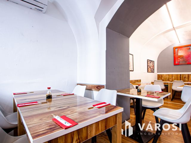 Eladó étterem Budapesten az Árpád hídnál