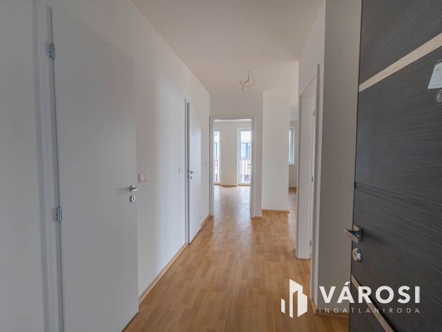 Kulcsrakész lakás Péterhegyen C-F-2