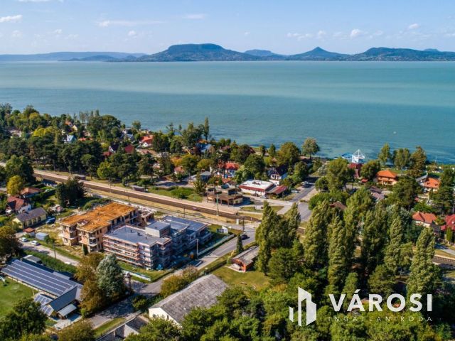 Új építésű lakás (B307), a Balatontól 200 méter távolságra