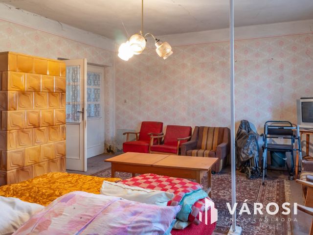 Felújítandó 2 szobás családi ház Újkígyóson