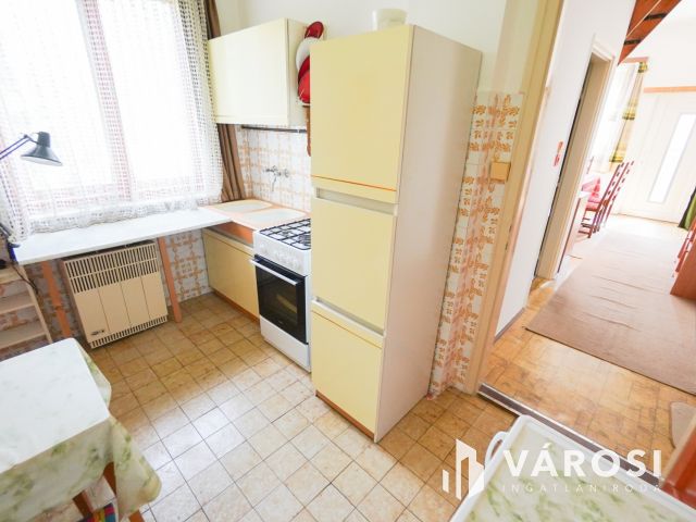 A Velencei-tó közvetlen közelében, Kápolnásnyéken!