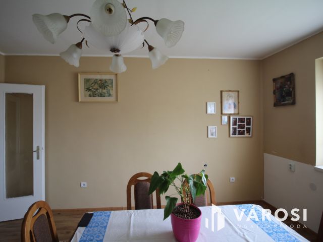 Mátraterenyén eladó, kitűnő állapotú családi ház!