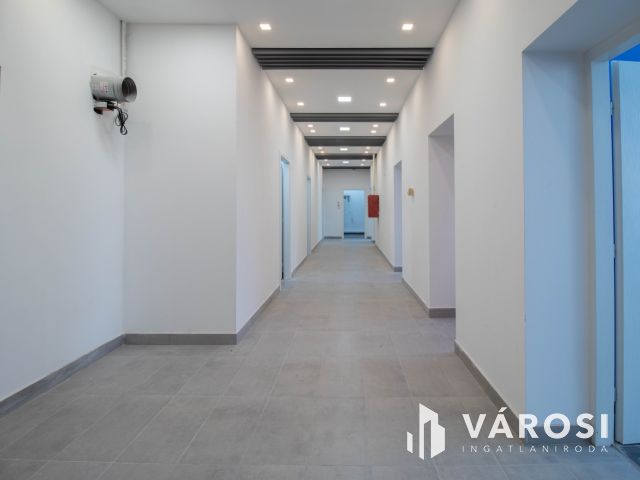 Újbudán 24 m2-es, felszerelt, bútorozott fogászati rendelő