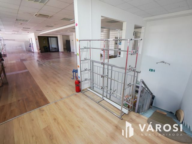 Üzlethelyiség Angyalföld forgalmas részén!