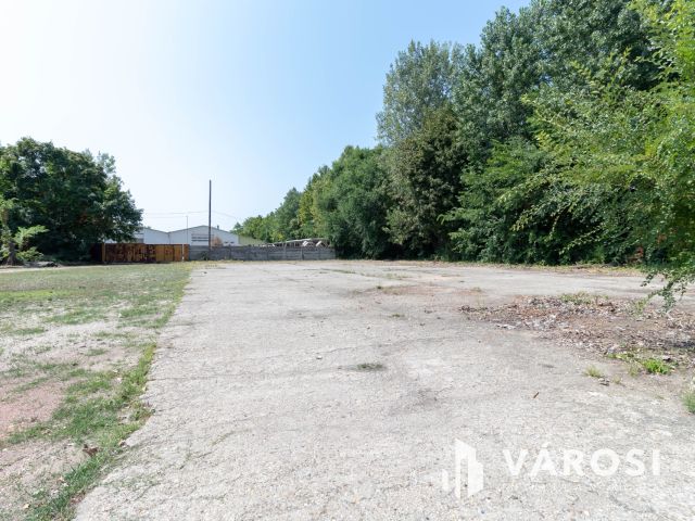 Ipari-logisztikai célokra alkalmas, 3498 m2-es telek, 15.ker