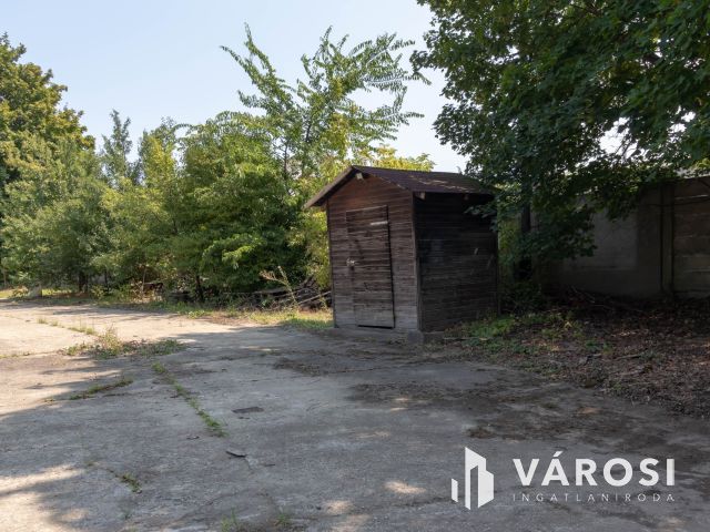 Ipari-logisztikai célokra alkalmas, 3498 m2-es telek, 15.ker