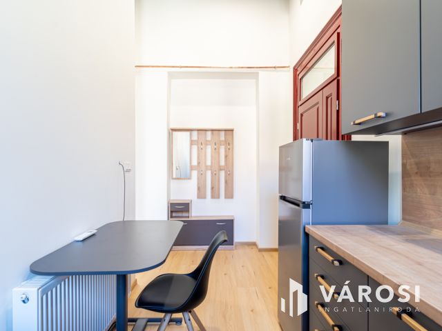 Kétlakásos kulcsrakész befektetés Reök-palotával szemben!