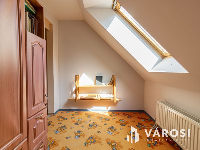 108 m2-es családi ház 1 hektáros területtel Becsehelyen!