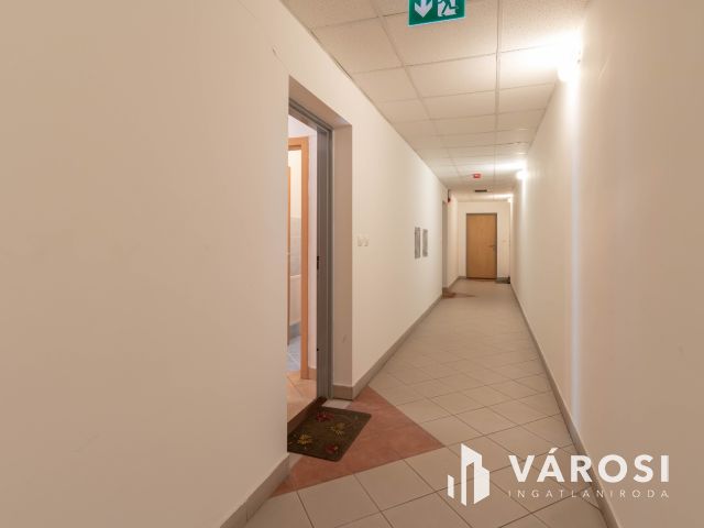 Teraszos, kiskertes 37 m2-es álomlakás eladó Pesterzsébeten