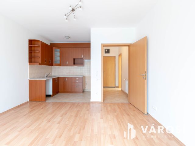 Teraszos, kiskertes 37 m2-es álomlakás eladó Pesterzsébeten