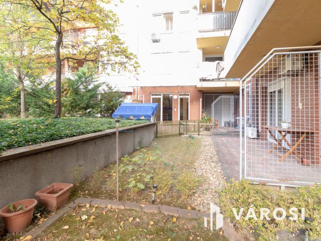 Teraszos, kiskertes 37 m2-es álomlakás eladó Pesterzsébeten