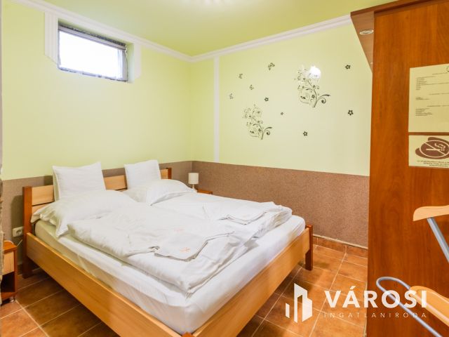 Az év szállása eladó! Apartmanház a fürdő mellett