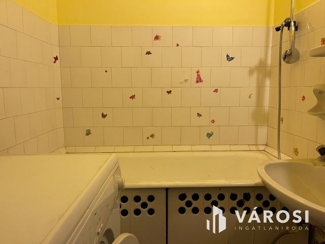 Erkélyes lakás eladó Békésen