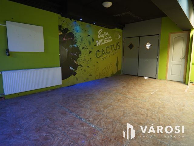 Belvárosi egyedi üzlethelység eladó