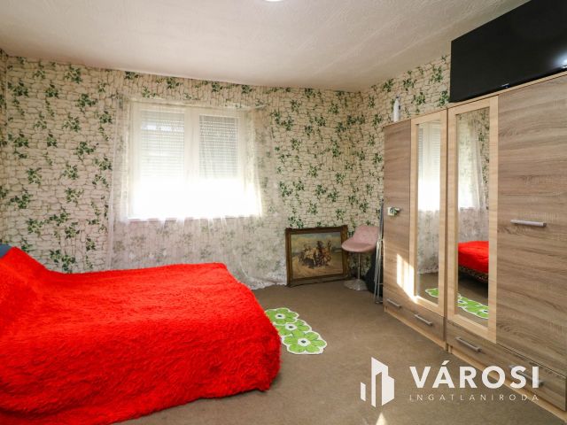 Eladó családi ház Abony csendes részén