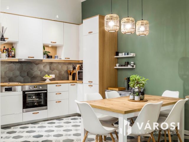 Napfényes családi otthon Újlipótvárosban a Gogol utcában