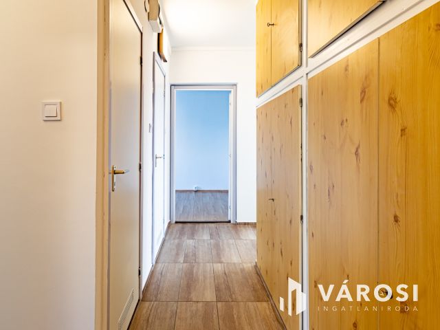 Rákospalotán a Szent Korona útján, panellakás eladó