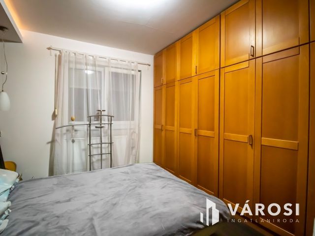 Korszerű 4 szobás téglalakás Palotavárosi a tavaknál