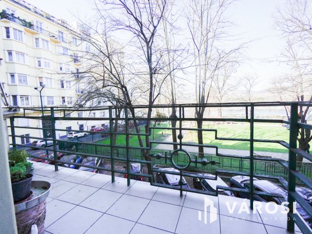 Több lakásra bontható szenzációs elhelyezkedéssel!