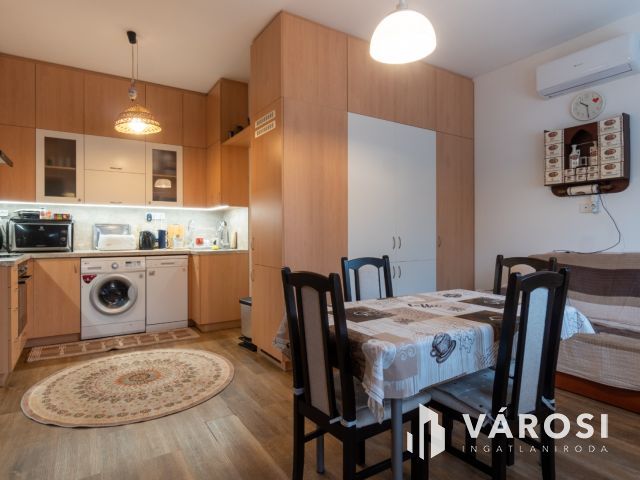 Két lakrészes családi ház Szabadifürdőn