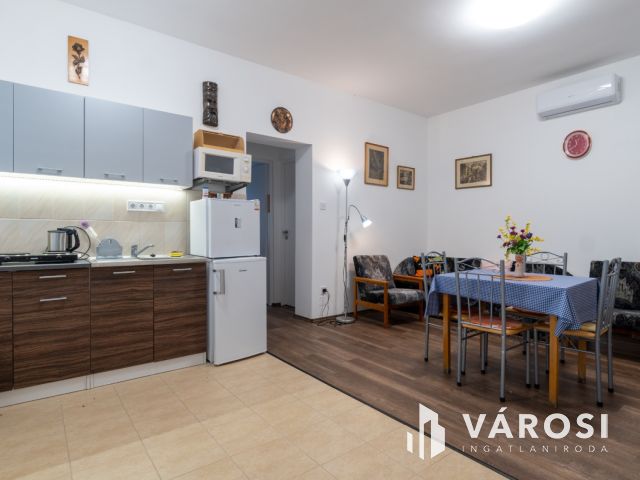 Két lakrészes családi ház Szabadifürdőn