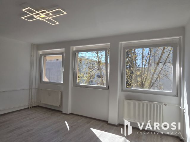 Városközponti távfűtéses lakás