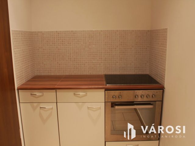 Eladó társasház Győr-Nádorváros csendes zsákutcájában