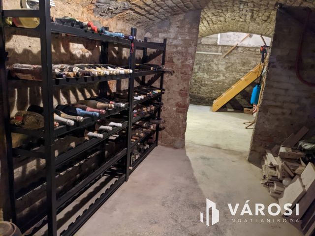 Eladó társasház Győr-Nádorváros csendes zsákutcájában