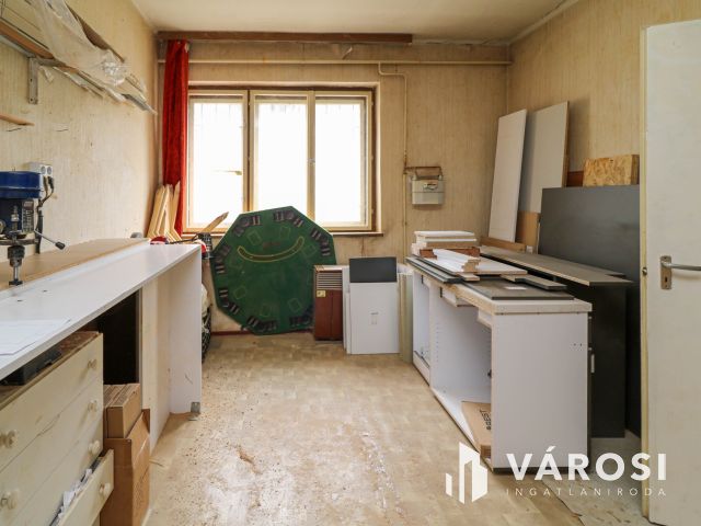 Kiadó ingatlan műhelynek, üzletnek vagy raktárnak