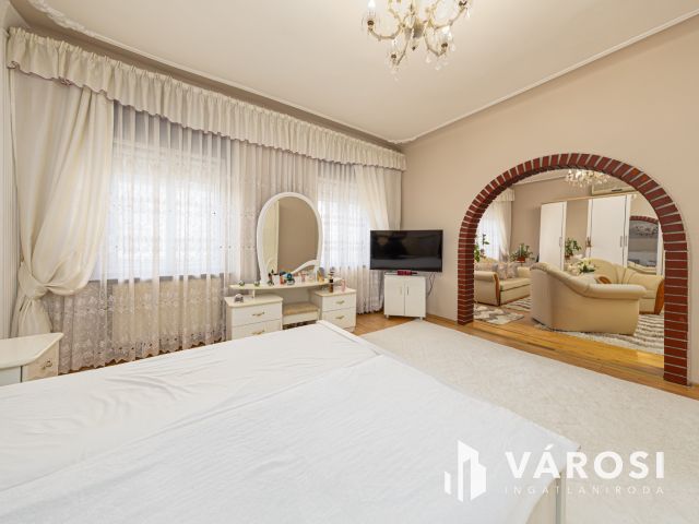 Sarki telek, vagy családi ház