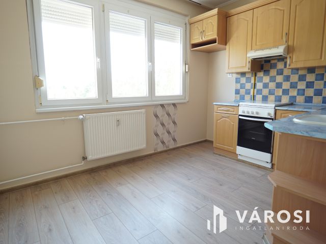Rózsa utcában kiadó lakás
