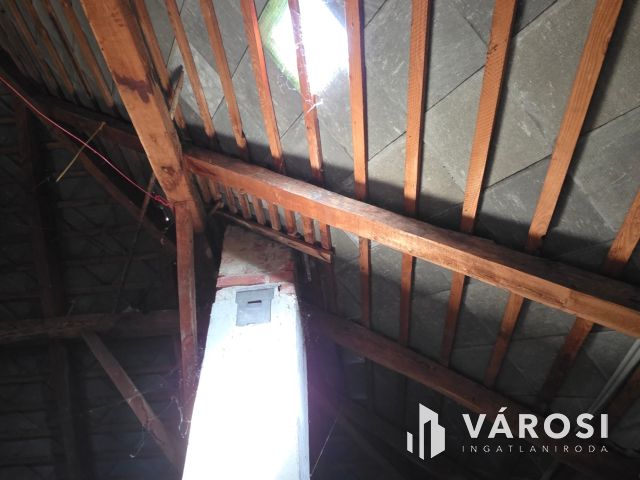 Katonaréten eladó családi ház